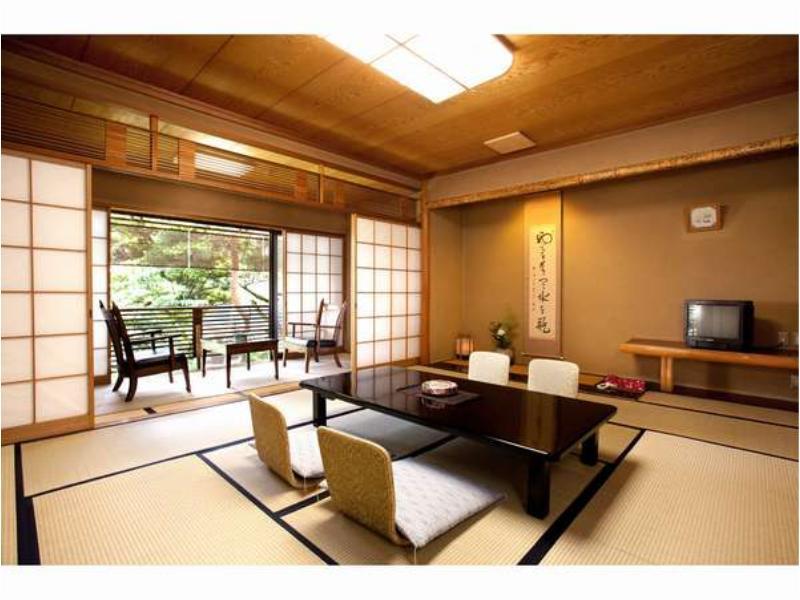 Atami Onsen Yamaki Ryokan Экстерьер фото